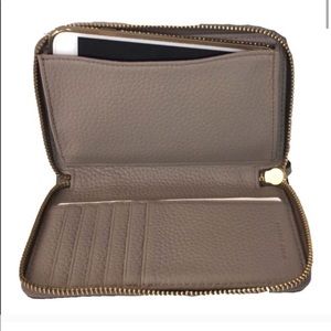 NWT Marc Jacobs Mink Taupe Zip Wallet Wristlet